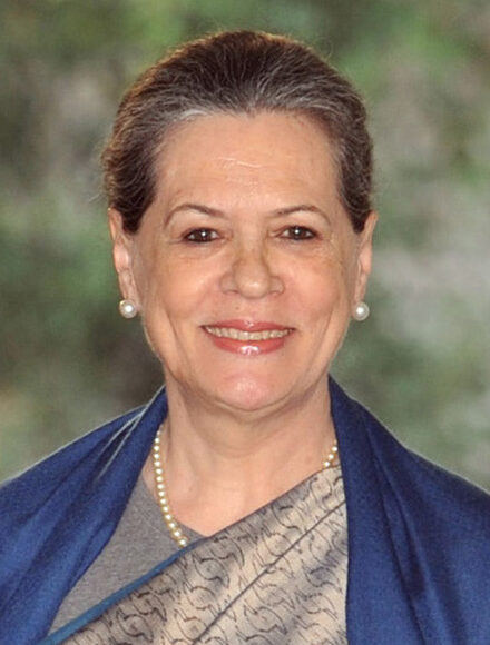 Sonia_Gandhi_2014_(cropped)