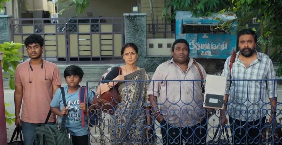 245614-Tourist Family Sasikumar Simran Yogi Babu Mithun Jai Shankar Master Kamalesh Child Actor