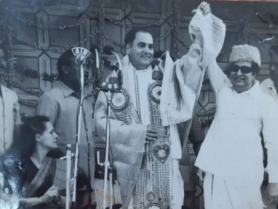 ராஜீவும், எம்.ஜி.ஆரும்!