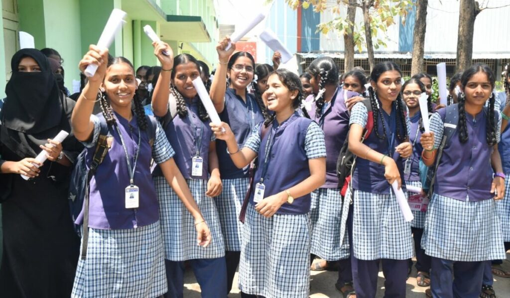 +2 தேர்வு முடிவு: வழக்கம்போல் மாணவிகள் அதிக தேர்ச்சி!